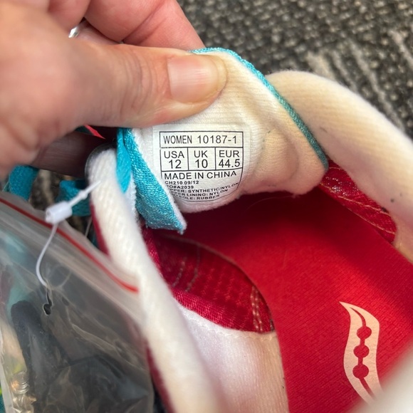 NWT Saucony Spitfire 2 Women’s 12 Pink and Teal Track Shoes with spikes - Picture 7 of 7